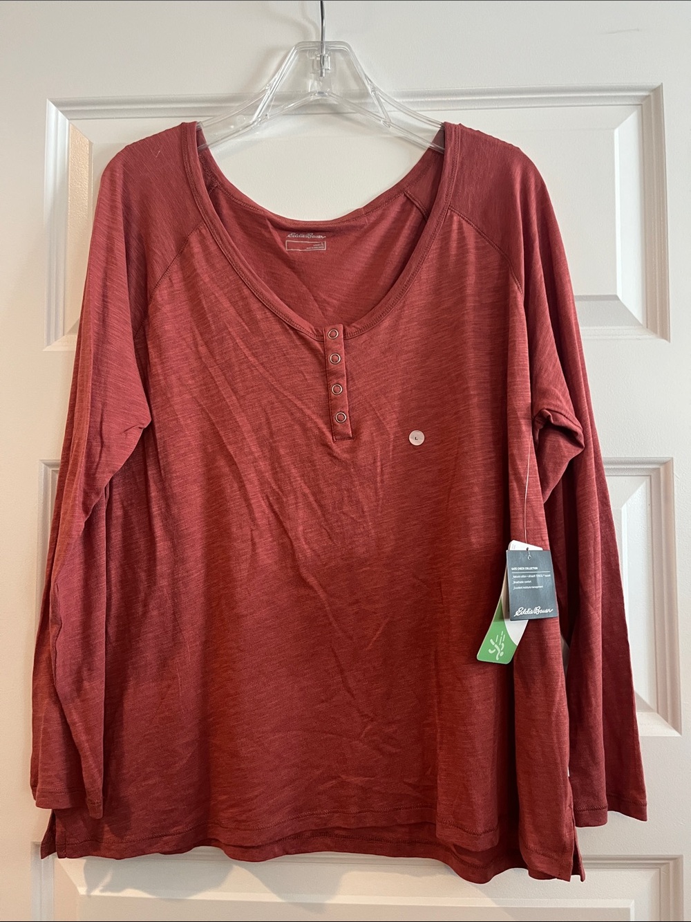 Eddie Bauer gatecheck long sleeve novelty henley top maroon NEW NWT large
